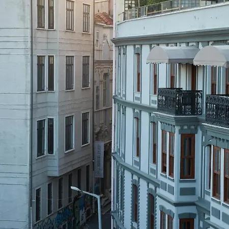 Briva * Κωνσταντινούπολη